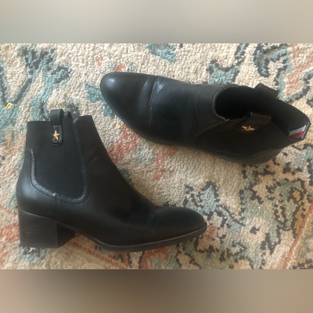 Womens Tommy Hilfiger 6.5 black boots